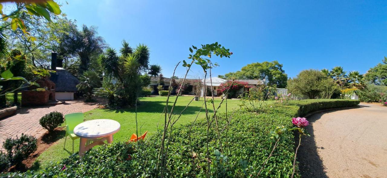 Blue Mango Lodge Kempton Park Exterior photo